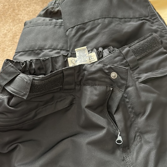 Cherokee snow ski black adjustable pant Youth XL fit up to women’s small/medium - Picture 5 of 11